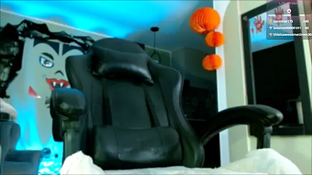 Snapshot of tevenwhiite chatting on October 2025 05:13:01 AM tevenwhiite online show from October 2025 05:13:01 AM