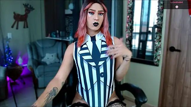 Snapshot of tevenwhiite chatting on December 2025 06:03:02 PM tevenwhiite online show from December 2025 06:03:02 PM