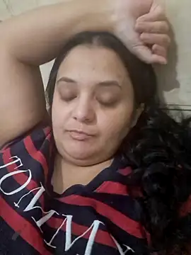 Snapshot of sarahhh1987 chatting on December 2024 06:17:02 PM sarahhh1987 online show from December 2024 06:17:02 PM