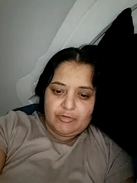 Snapshot of sarahhh1987 chatting on December 2025 06:14:02 PM sarahhh1987 online show from December 2025 06:14:02 PM