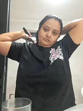 Snapshot of sarahhh1987 chatting on March 2026 08:43:01 AM sarahhh1987 online show from March 2026 08:43:01 AM