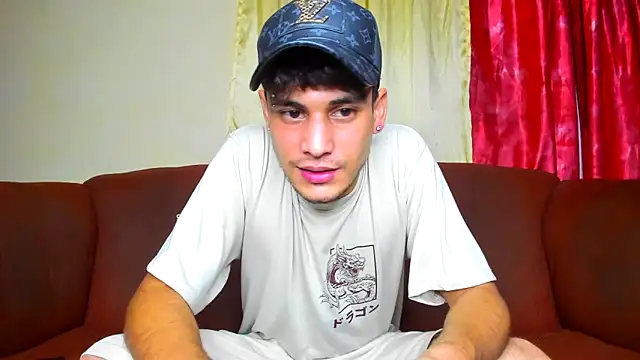 Snapshot of guy_master chatting on May 2026 06:20:02 AM guy master online show from May 2026 06:20:02 AM