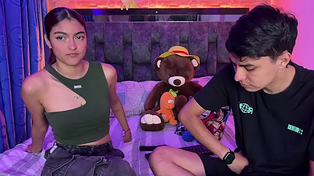 Snapshot of Juva___ chatting on October 2025 10:32:02 PM Juva    online show from October 2025 10:32:02 PM