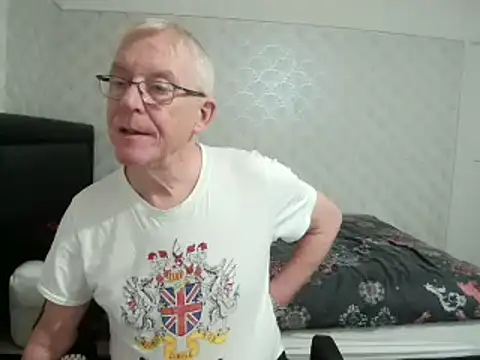 Snapshot of shaun63m chatting on January 2025 01:56:02 AM shaun63m online show from January 2025 01:56:02 AM