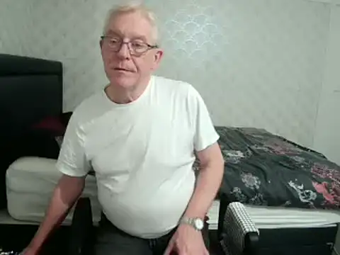 Snapshot of shaun63m chatting on February 2025 02:28:01 AM shaun63m online show from February 2025 02:28:01 AM