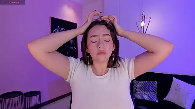 Snapshot of BellaRose_X chatting on December 2024 03:37:01 AM BellaRose X online show from December 2024 03:37:01 AM