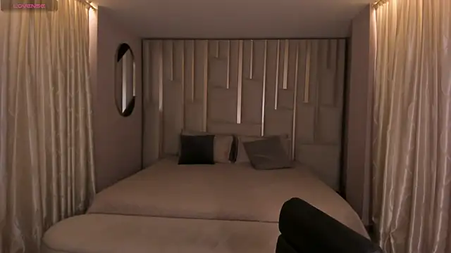 Snapshot of BellaRose_X chatting on December 2024 04:05:02 AM BellaRose X online show from December 2024 04:05:02 AM