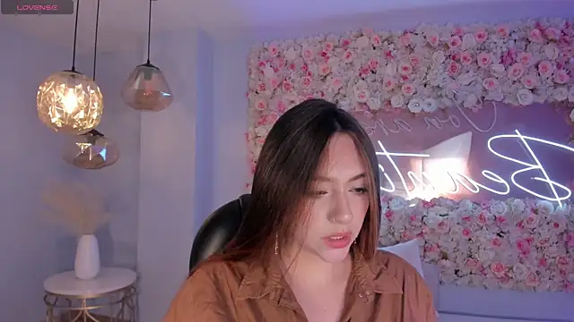 Snapshot of BellaRose_X chatting on December 2024 11:18:02 PM BellaRose X online show from December 2024 11:18:02 PM