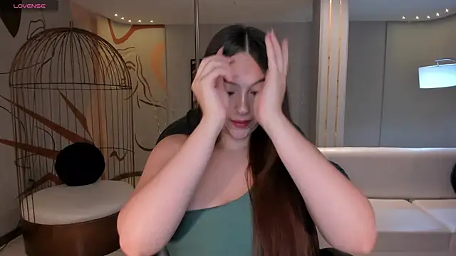 Snapshot of BellaRose_X chatting on March 2025 03:24:01 AM BellaRose X online show from March 2025 03:24:01 AM