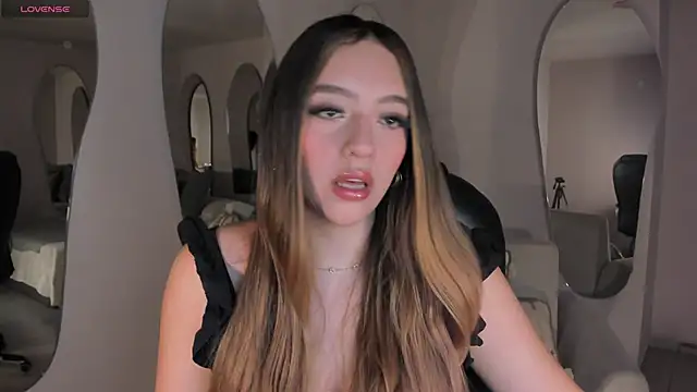 Snapshot of BellaRose_X chatting on September 2025 07:30:02 PM BellaRose X online show from September 2025 07:30:02 PM