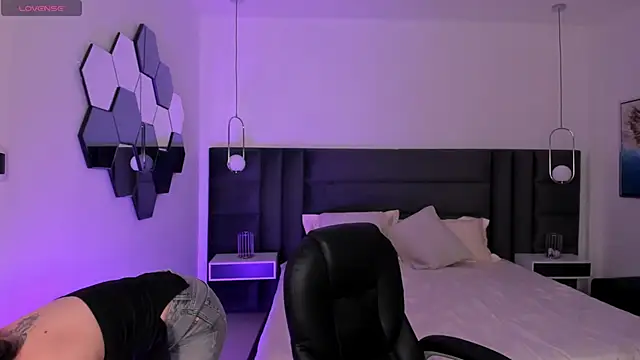 ViolettHansson online show from October 2025 06:43:01 PM