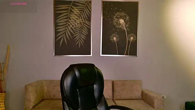 Snapshot of AliceHarper_ chatting on March 2025 09:45:02 AM AliceHarper online show from March 2025 09:45:02 AM