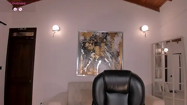 Snapshot of AliceHarper_ chatting on March 2025 05:39:01 AM AliceHarper online show from March 2025 05:39:01 AM