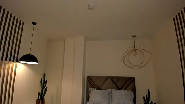 Snapshot of AliceHarper_ chatting on December 2025 06:28:01 PM AliceHarper online show from December 2025 06:28:01 PM