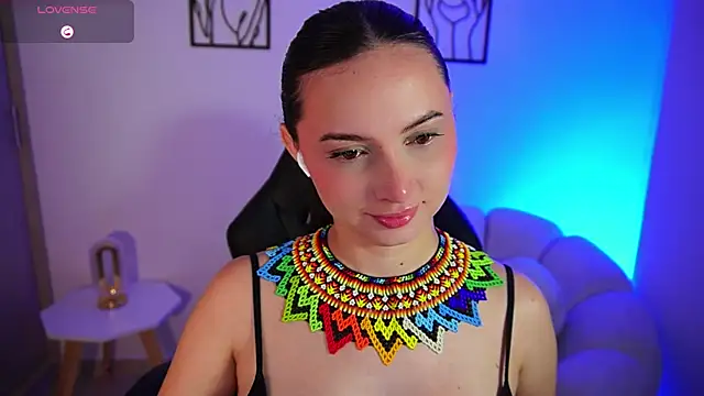 Snapshot of AliceHarper_ chatting on June 2026 02:57:01 AM AliceHarper online show from June 2026 02:57:01 AM