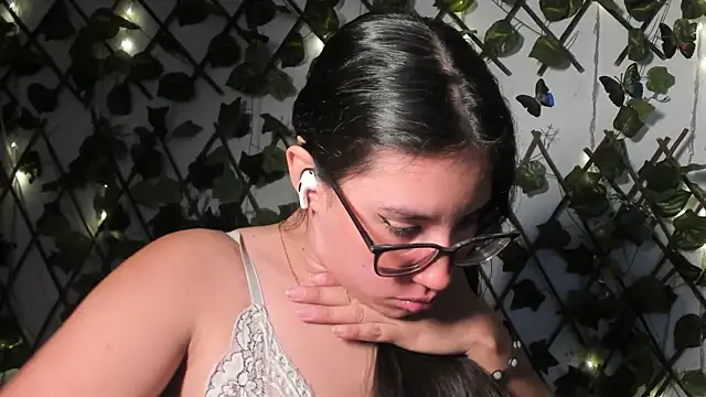 CoralineSanchez online show from October 2025 03:18:02 AM