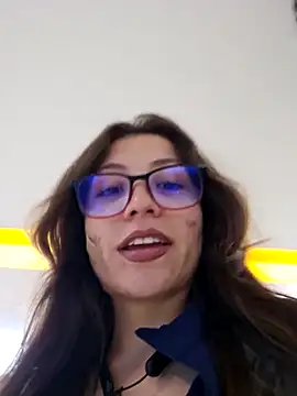 Snapshot of mmmVirginia chatting on November 2025 06:51:02 PM mmmVirginia online show from November 2025 06:51:02 PM