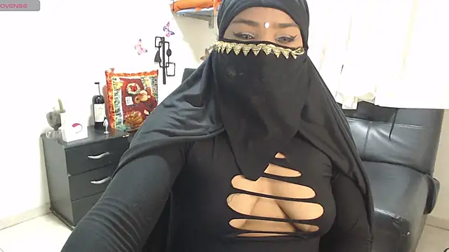 Snapshot of Aaliyah_brown chatting on January 2025 08:54:01 AM Aaliyah brown online show from January 2025 08:54:01 AM