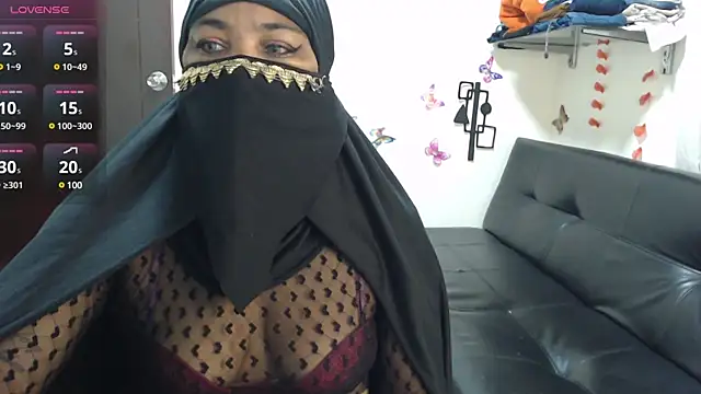 Snapshot of Aaliyah_brown chatting on March 2025 07:48:01 AM Aaliyah brown online show from March 2025 07:48:01 AM