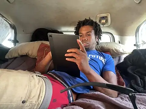 SlimeCrownzOut5 online show from September 2025 03:28:02 PM