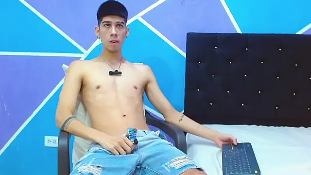 jhony-sex online show from January 2025 04:08:01 AM