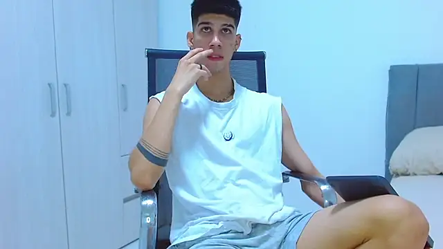 jhony-sex online show from October 2025 04:57:02 AM