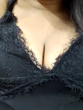 Snapshot of Banii_22 chatting on February 2025 05:26:02 AM Banii 22 online show from February 2025 05:26:02 AM