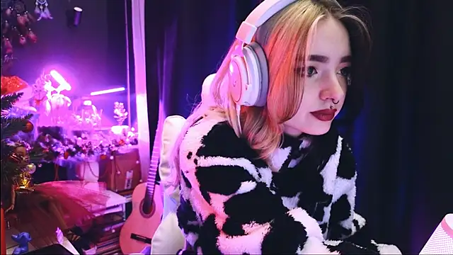 Avi Nile online show from January 2025 01:47:01 AM