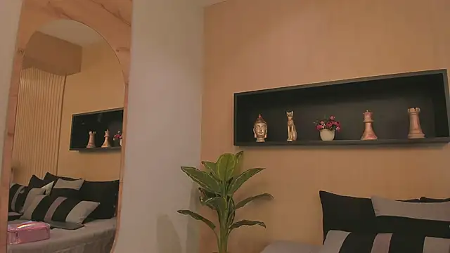 IrisBaker online show from March 2025 11:24:02 PM