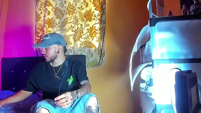 Snapshot of smoker445 chatting on April 2026 04:15:02 PM smoker445 online show from April 2026 04:15:02 PM