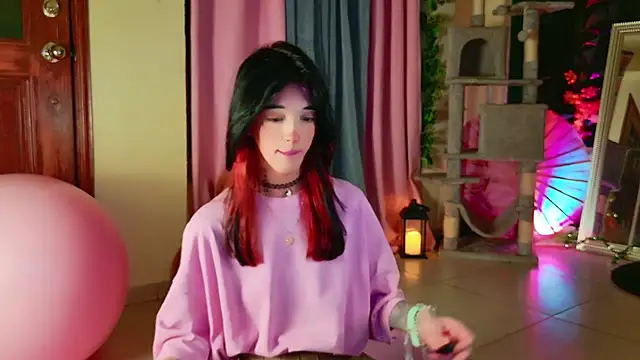 Snapshot of Finibondi chatting on December 2025 06:55:02 AM Finibondi online show from December 2025 06:55:02 AM