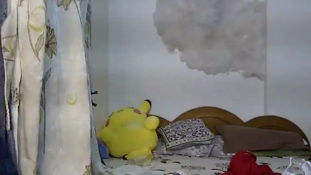 Snapshot of lola-__ chatting on March 2026 02:11:02 PM lola- online show from March 2026 02:11:02 PM