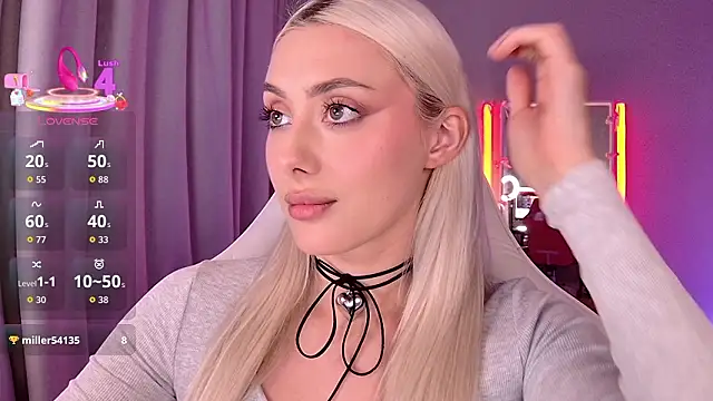 Snapshot of LoryWood chatting on March 2026 03:39:02 PM LoryWood online show from March 2026 03:39:02 PM