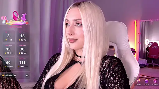 Snapshot of LoryWood chatting on April 2026 02:46:02 PM LoryWood online show from April 2026 02:46:02 PM