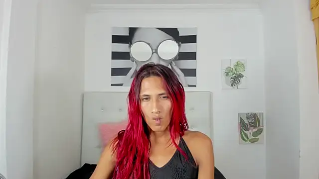 Brisahott online show from November 2025 08:22:02 PM