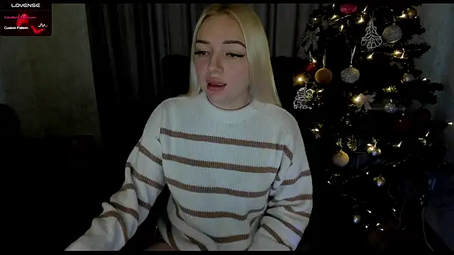Snapshot of Stella__Cox chatting on January 2026 08:06:01 AM Stella Cox online show from January 2026 08:06:01 AM