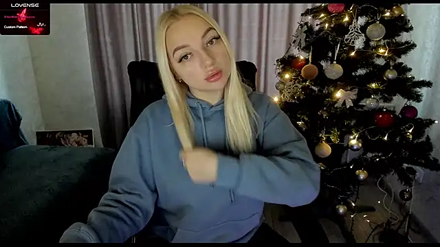 Snapshot of Stella__Cox chatting on January 2026 07:24:01 AM Stella Cox online show from January 2026 07:24:01 AM