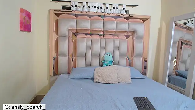 emilyaboott online show from February 2025 11:30:01 PM