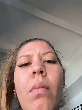 andreinitahg online show from October 2025 11:05:02 AM