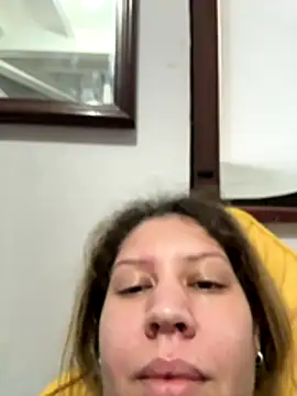 andreinitahg online show from December 2025 08:21:02 AM