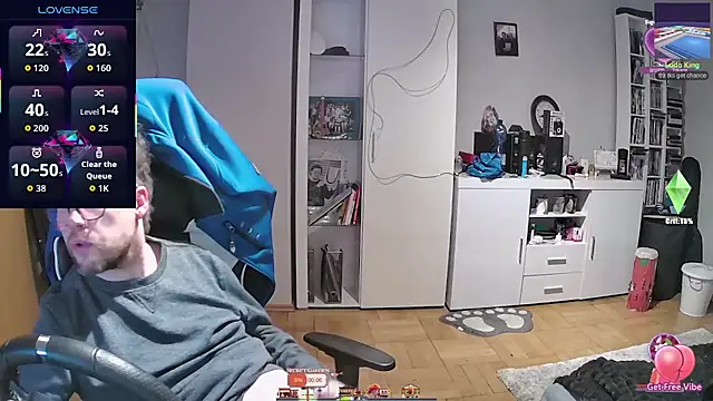 Snapshot of larsgessner30 chatting on March 2026 10:40:01 PM larsgessner30 online show from March 2026 10:40:01 PM