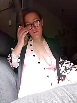 Paynted Lady online show from November 2025 10:37:01 AM