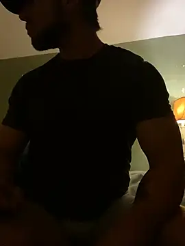 Snapshot of FumesClouds chatting on December 2024 09:58:01 AM FumesClouds online show from December 2024 09:58:01 AM