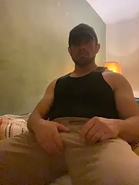 Snapshot of FumesClouds chatting on January 2025 03:31:01 AM FumesClouds online show from January 2025 03:31:01 AM