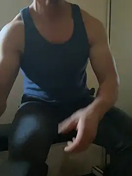 Snapshot of FumesClouds chatting on January 2025 11:54:01 PM FumesClouds online show from January 2025 11:54:01 PM