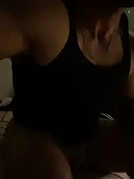 Snapshot of FumesClouds chatting on March 2025 01:47:02 AM FumesClouds online show from March 2025 01:47:02 AM