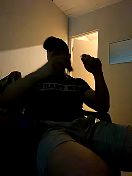 Snapshot of FumesClouds chatting on September 2025 09:47:01 AM FumesClouds online show from September 2025 09:47:01 AM