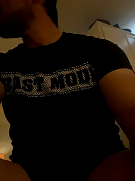 Snapshot of FumesClouds chatting on November 2025 09:13:02 PM FumesClouds online show from November 2025 09:13:02 PM