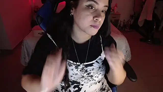 LauraHawkes online show from June 2026 02:51:02 AM