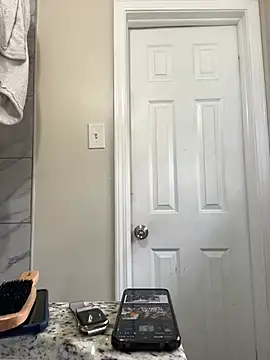 1BeautyN1Beast online show from December 2024 05:21:02 PM